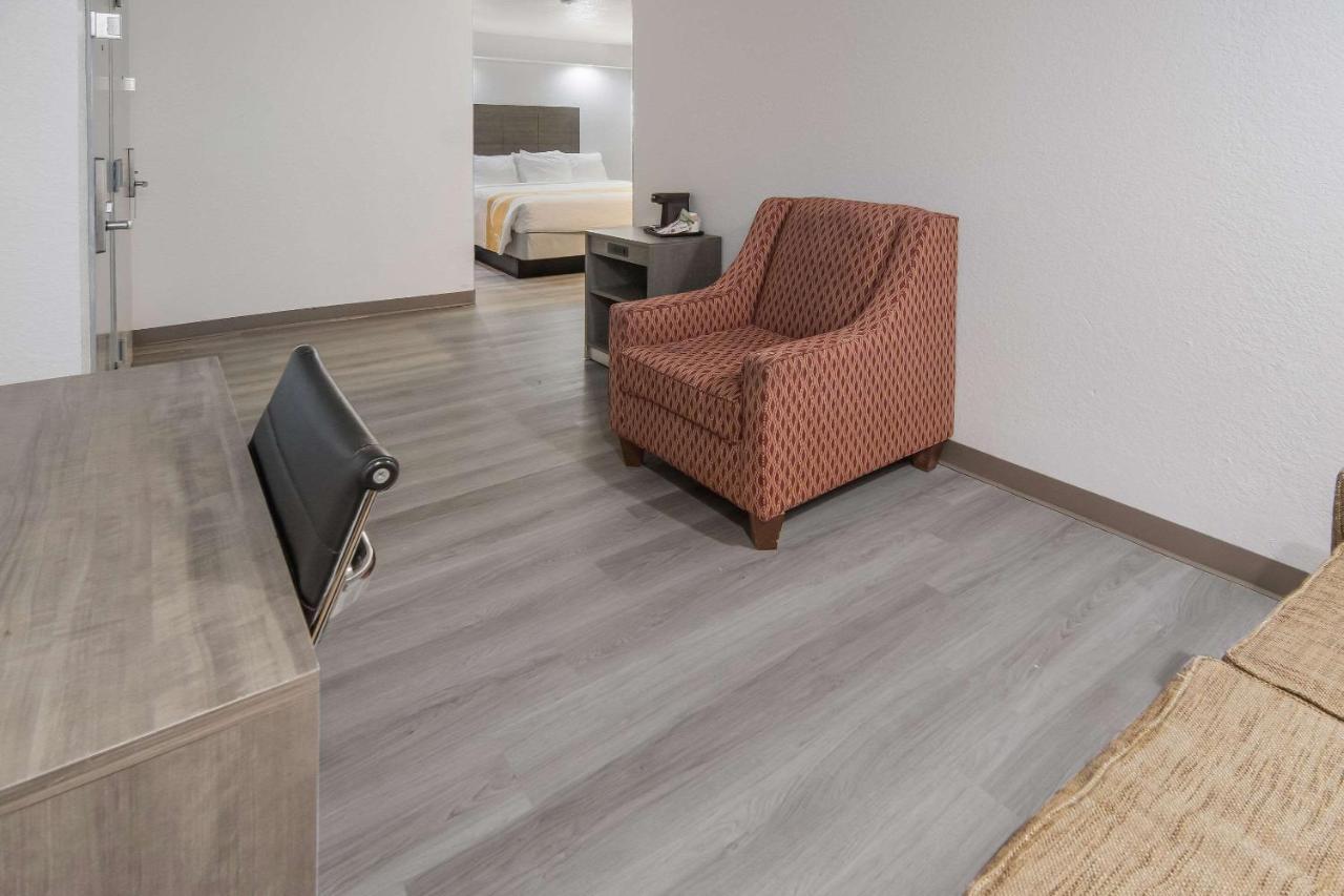 Quality Inn & Suites Richardson-Dallas Zewnętrze zdjęcie